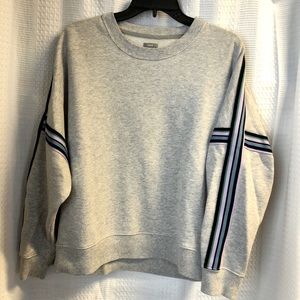 Aerie grey cropped crewneck sweater